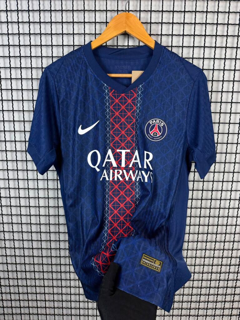 Camisa do PSG versão jogador vista de frente